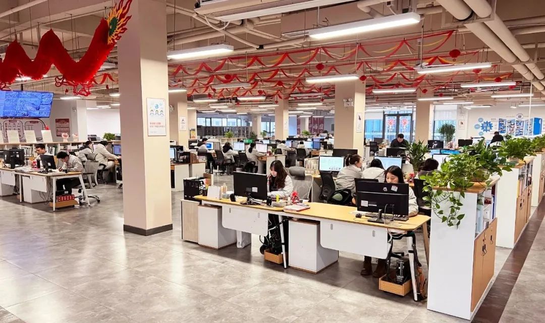 四大举措逆势突围！武汉新鸿业分享2024年发展经验~_科印印包圈(图2)