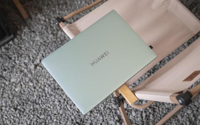 AI技术加持华为笔记本Linux版打造智能办公新生态(图1)