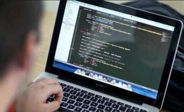 从供应商到“共同开发者”：IT运维外包关系步入战略共创新纪元。