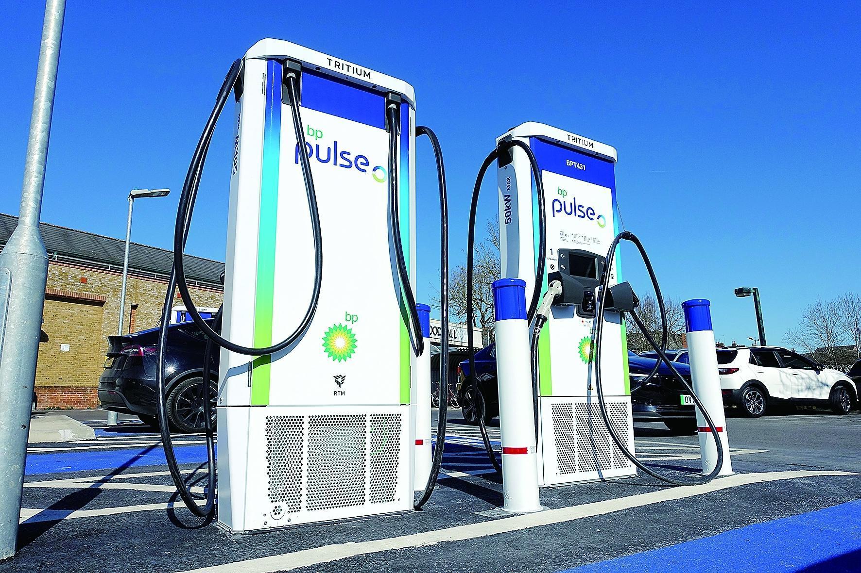 石油巨头电力业务“分流”：绿电收缩与充换电差异化并行(图1)