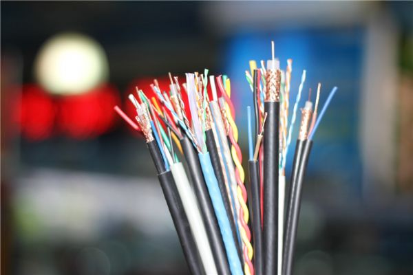 新型城域网能力再升级江苏电信联合江苏国信、中兴通讯完成Token词元专线现网验证(图1)
